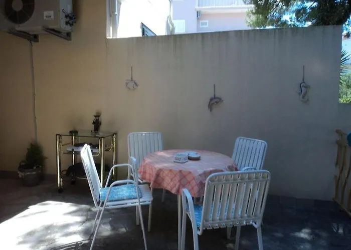 Appartement By The Sea - 12427